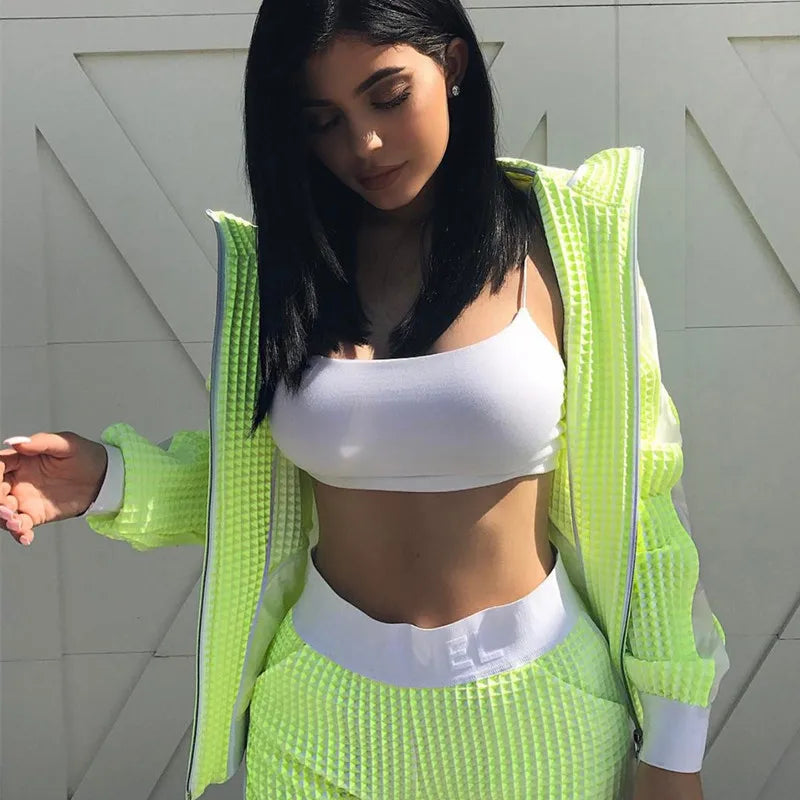🔥 Crop Top Corto con Tirantes – Estilo Sexy & Fit | Verano 2025
