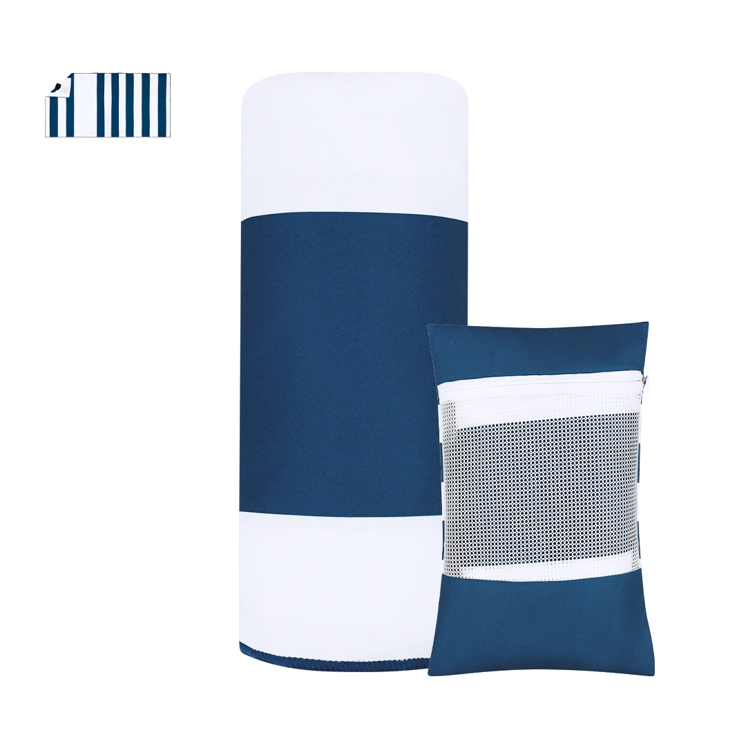 Toalla con bolsillo impermeable y funda.